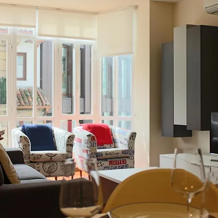 Estupendo Piso En El Casco Historico De * Vigo